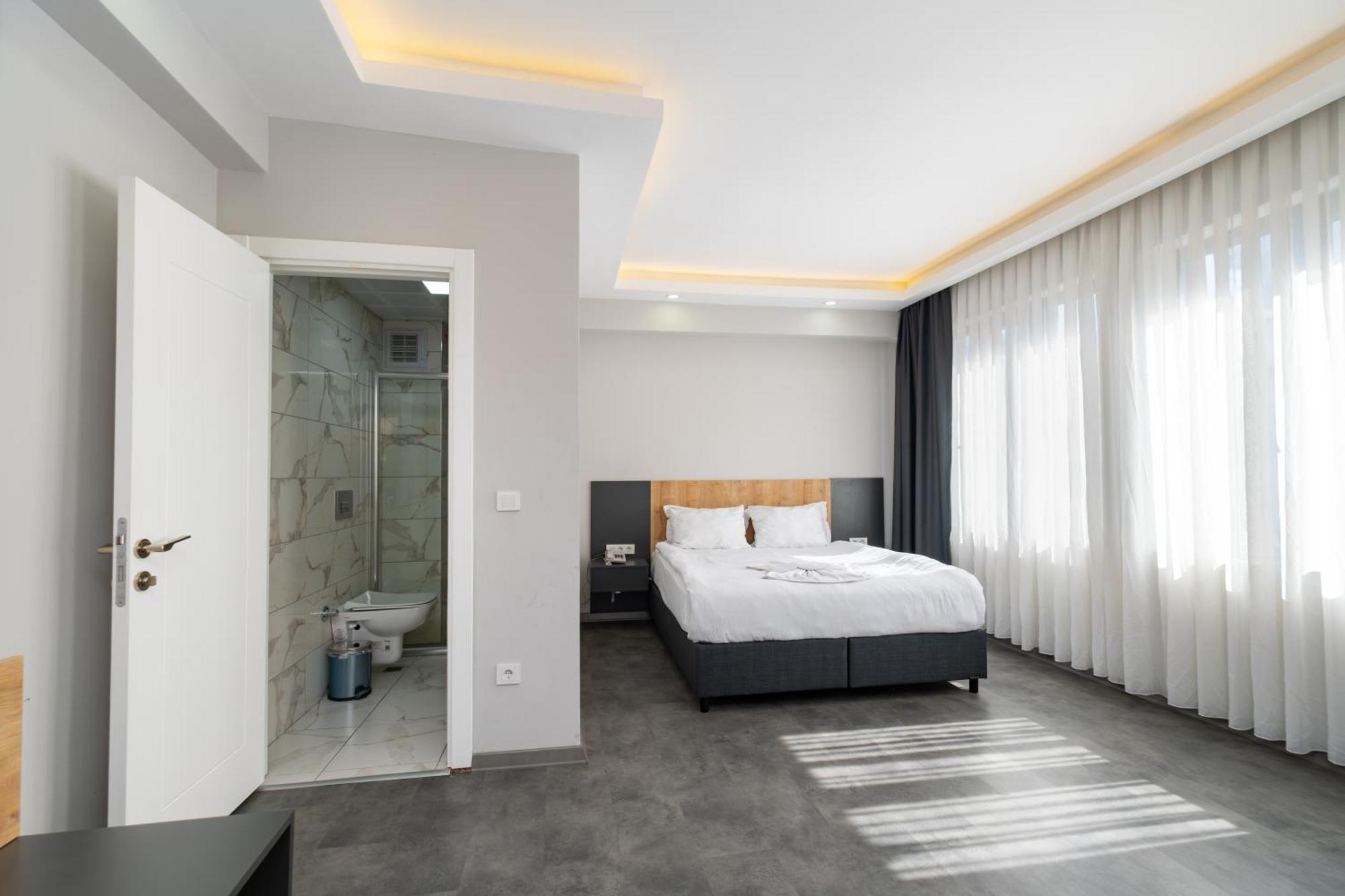 Grand Can Hotel Анталия Екстериор снимка