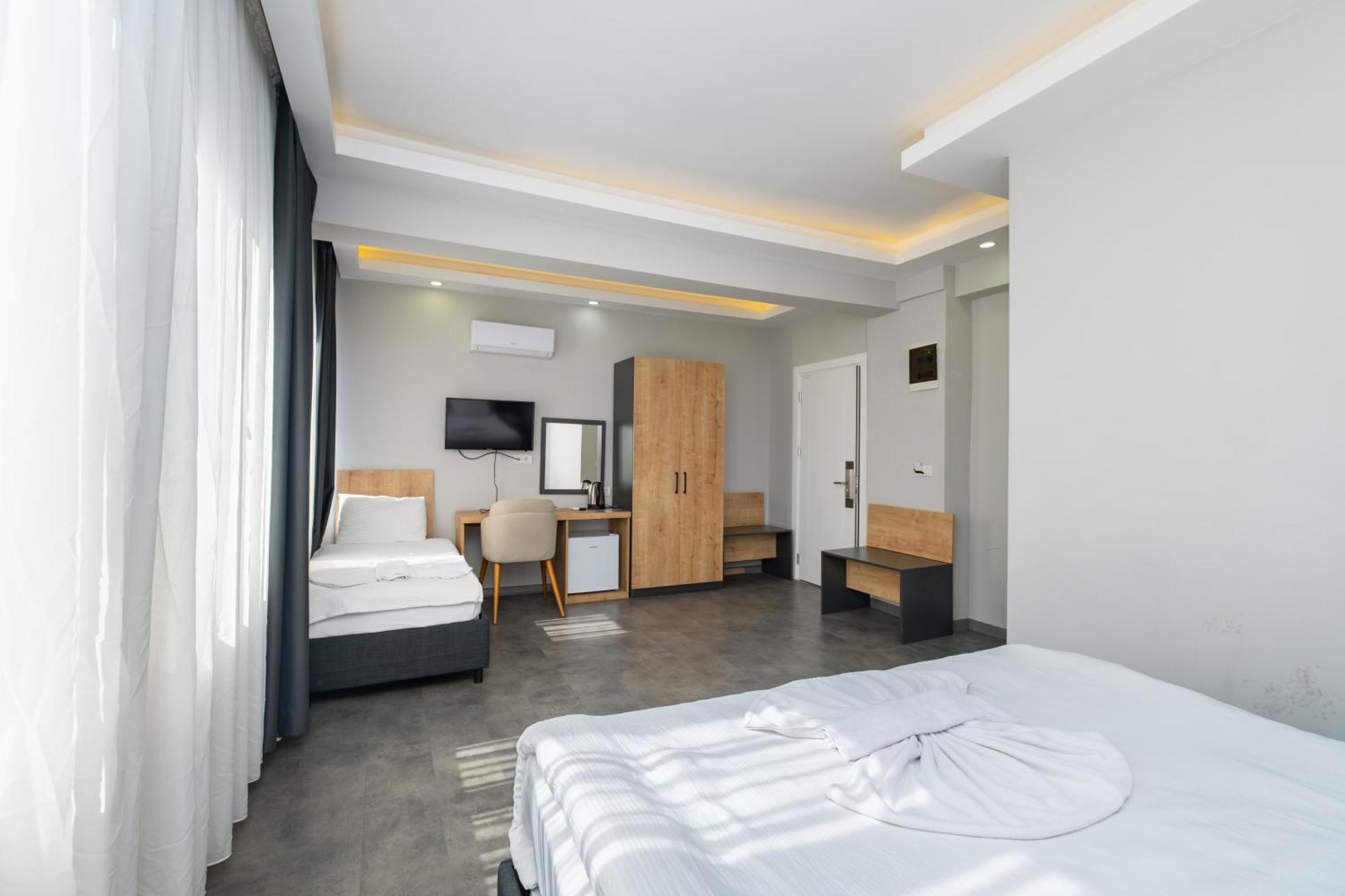 Grand Can Hotel Анталия Екстериор снимка